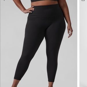 NWOT - Athleta Ultra High Rise Elation 7/8 leggings in Black; Petite 23”